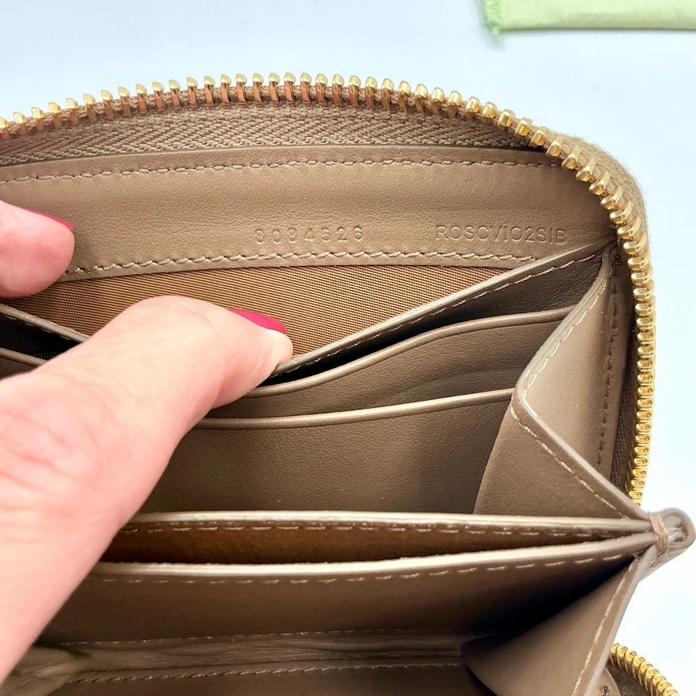 Burberry Tan Nova Check Compact Zip Wallet #635 - Picture 4 of 4